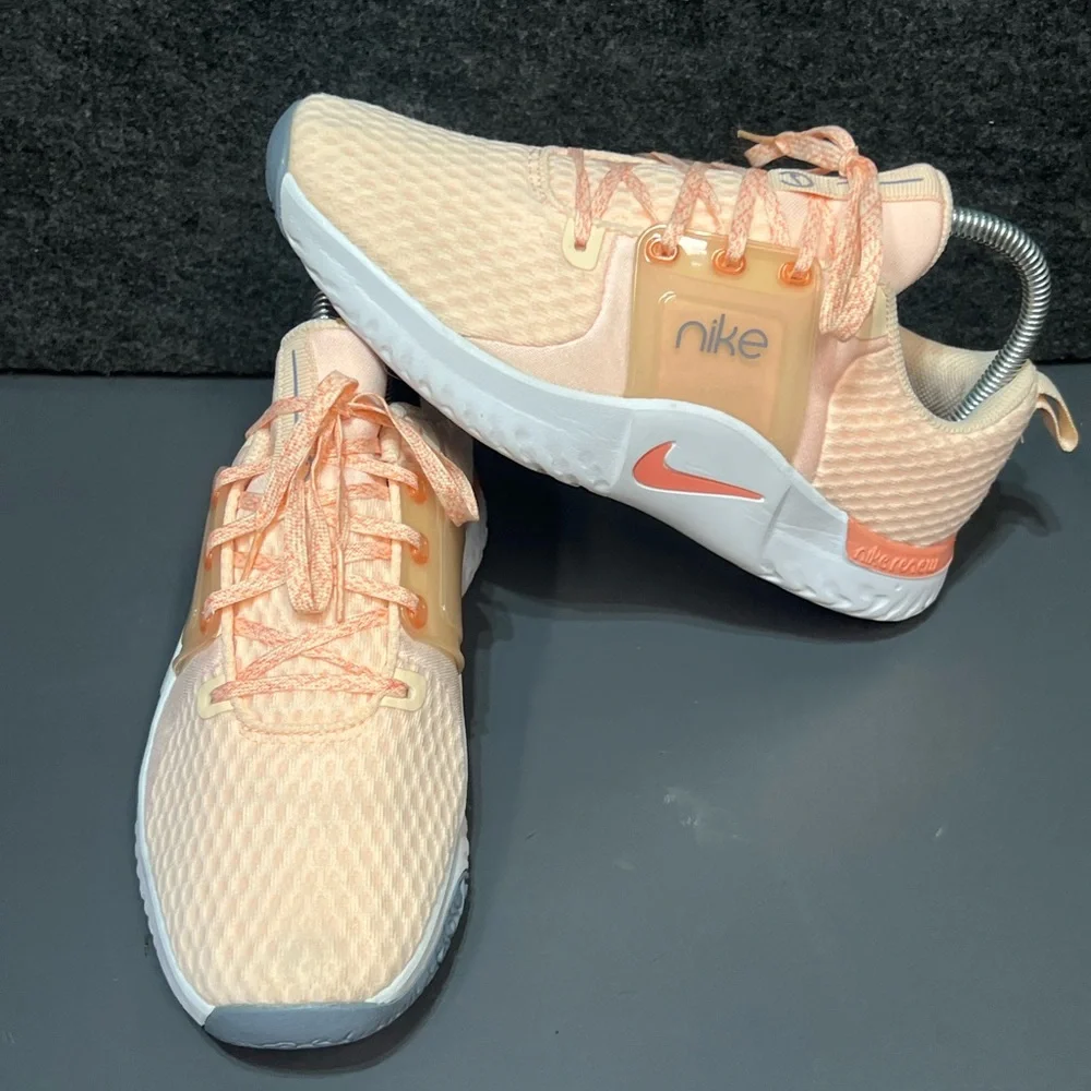 Nike Women's Renew In-Season TR 10 Size 7 - Picture 10 of 15